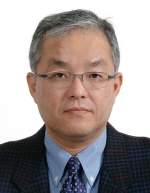 제3회 서울대학교 사회봉사상을 수상한 의대 백롱민 교수