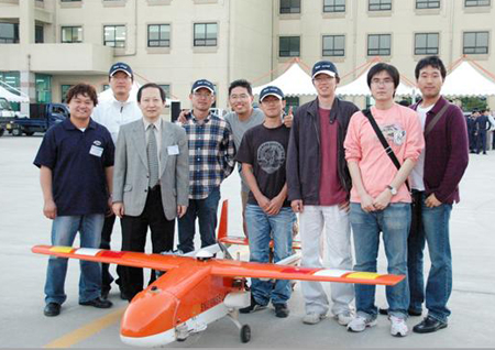 제 6회 한국 로봇항공기 경연대회에서 1위를 차지한 서울대 기계항공공학부 SNUGL팀
